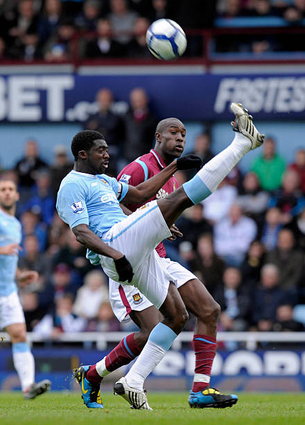 采取防守反 采取防守反