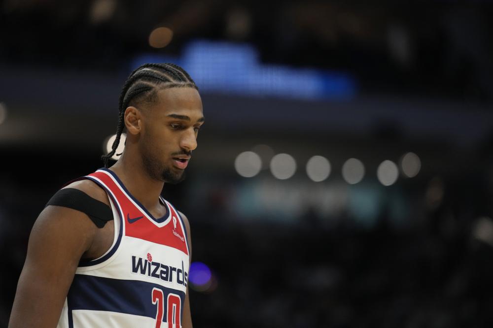 【NFL动态】终获续约！比尔4年合约留住跑卫库克